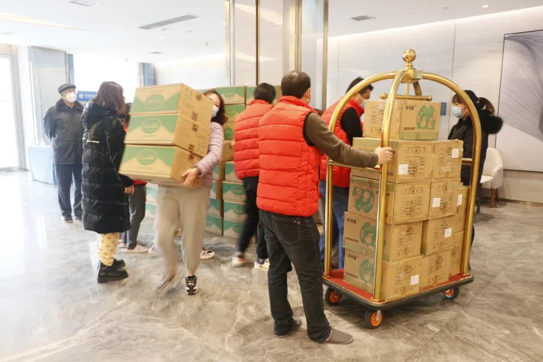 中婴商情｜爱心捐赠 情暖一线！草莓视频下载APP在行动：陕西羊奶粉献给抗疫医疗队
